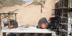 鄂尔多斯嘉泰矿业时产550-650吨锤式破碎机石料生产线