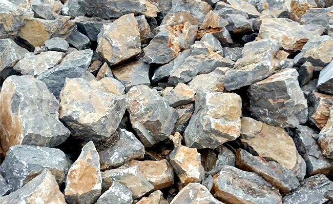 有什么机器能把青石打成10公分至30公分块?青石打碎机介绍